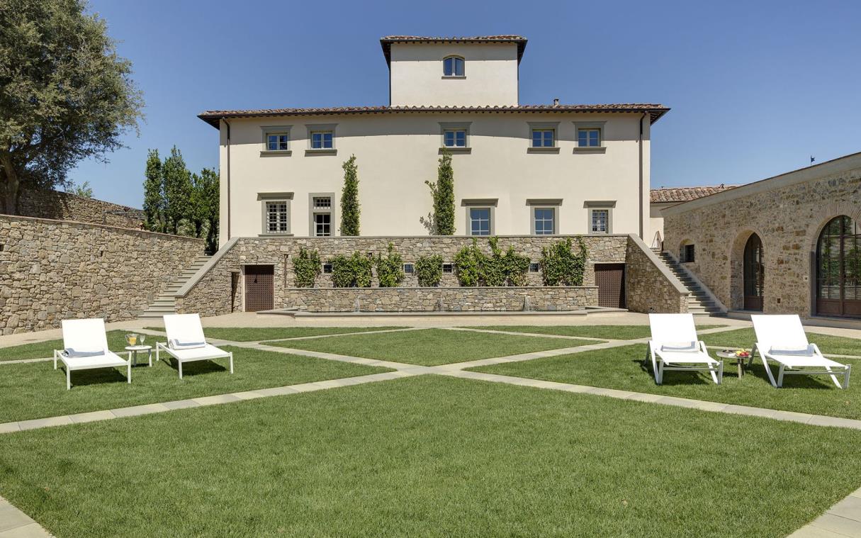 villa-florence-chianti-tuscany-luxury-pool-spa-dimora-del-ghirlandaio-gar