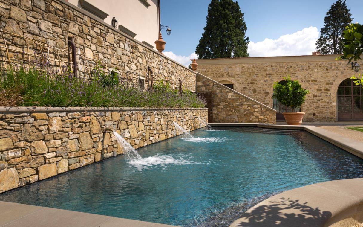 villa-florence-chianti-tuscany-luxury-pool-spa-dimora-del-ghirlandaio-pond