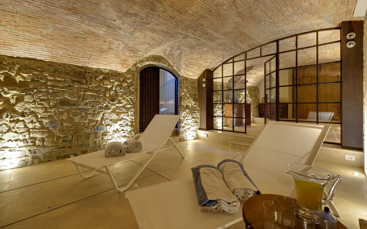 villa-florence-chianti-tuscany-luxury-pool-spa-dimora-del-ghirlandaio-spa (1)