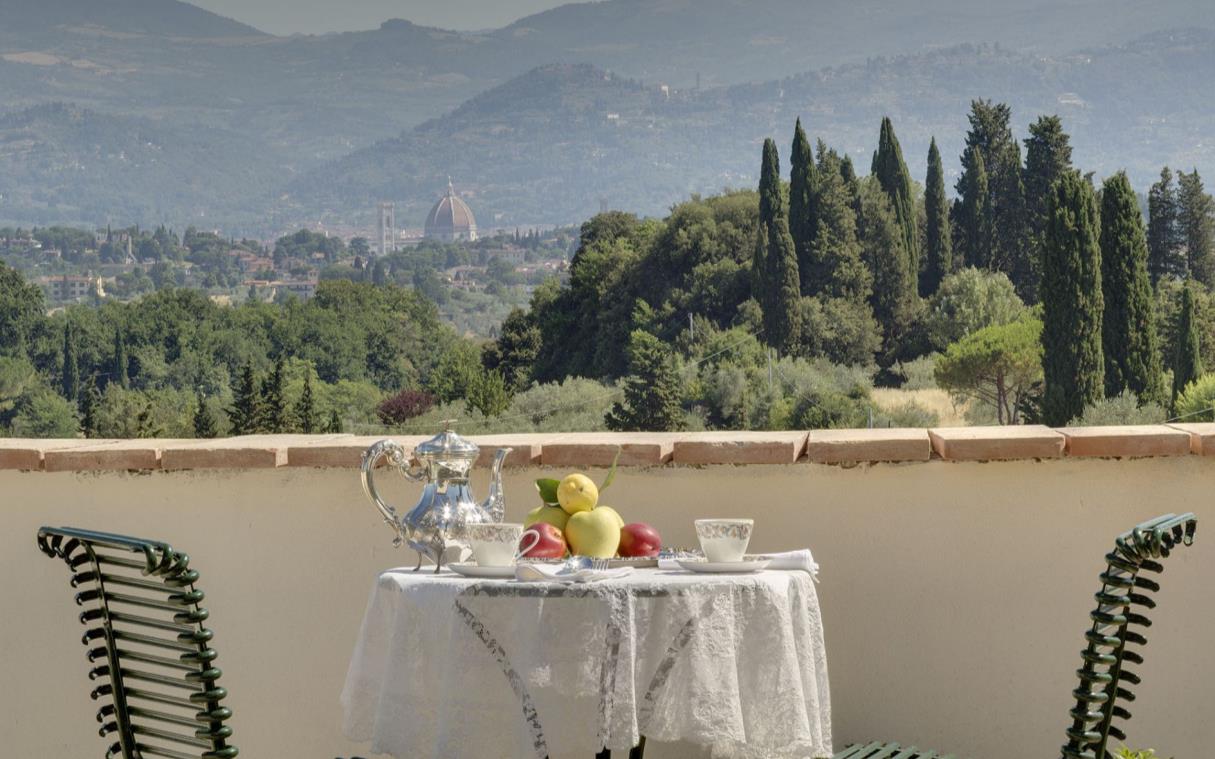 villa-florence-chianti-tuscany-luxury-pool-spa-dimora-del-ghirlandaio-out-liv