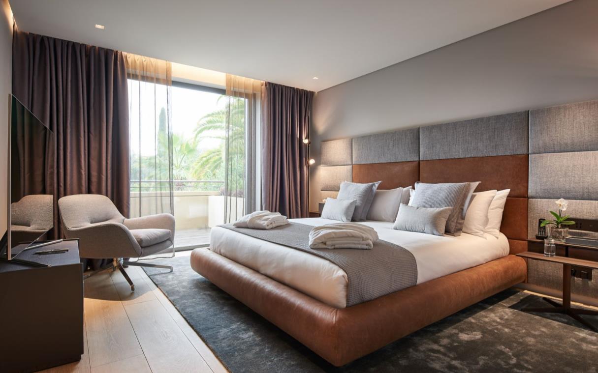 Villa Cannes Cote Azur France Luxury Spa Domaine De Lansa Bed 10