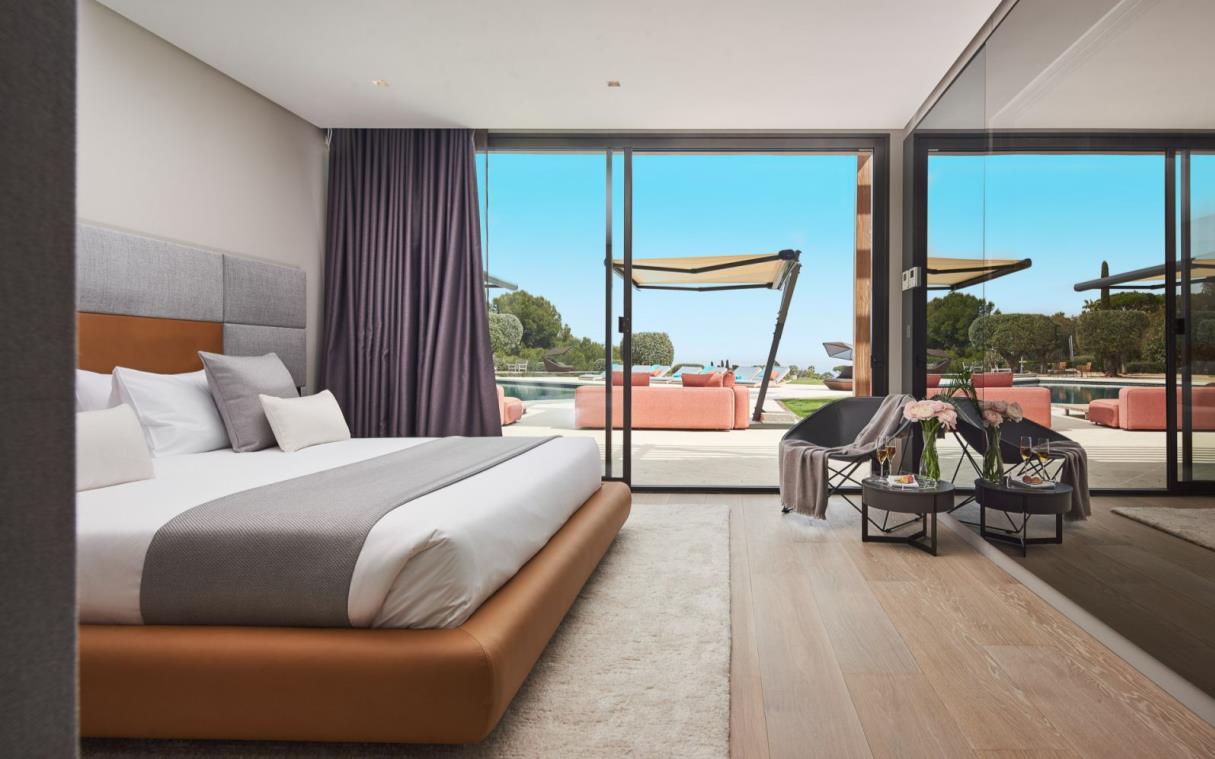 Villa Cannes Cote Azur France Luxury Spa Domaine De Lansa Bed 20