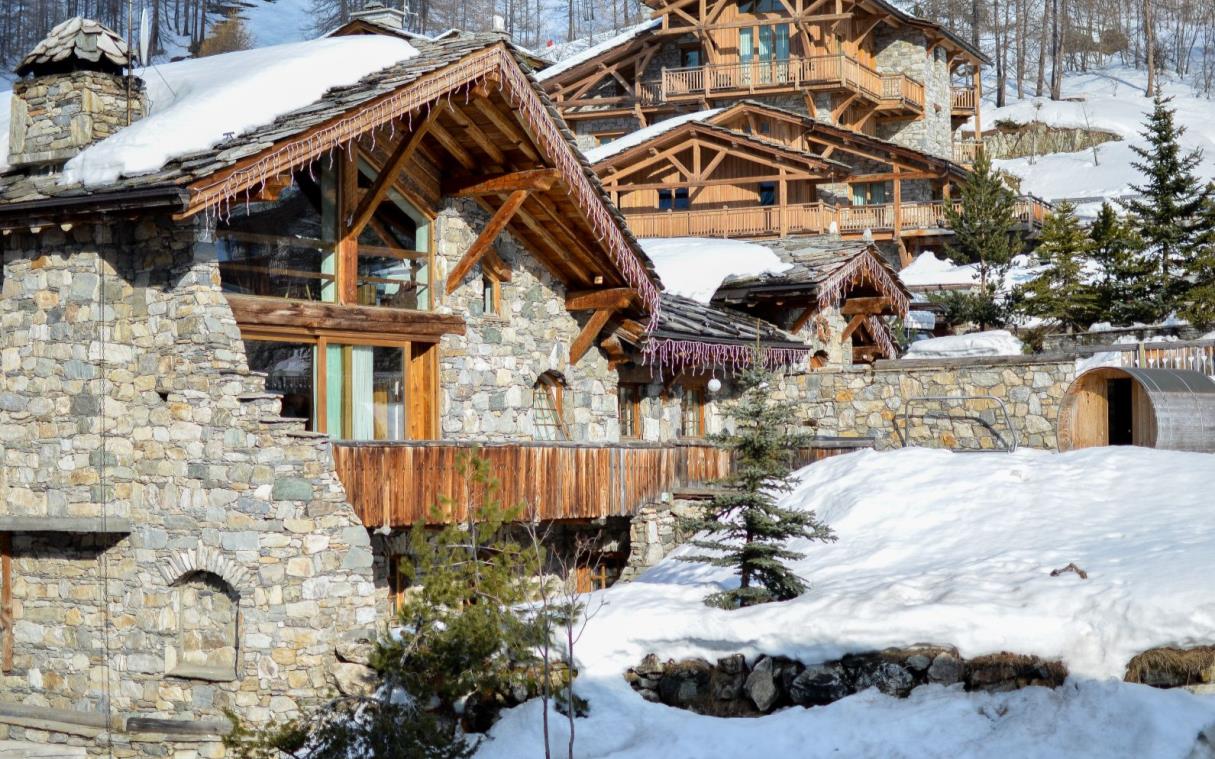 chalet-val-disere-espace-killy-french-alps-france-ski-bergerie-ext (1).jpg