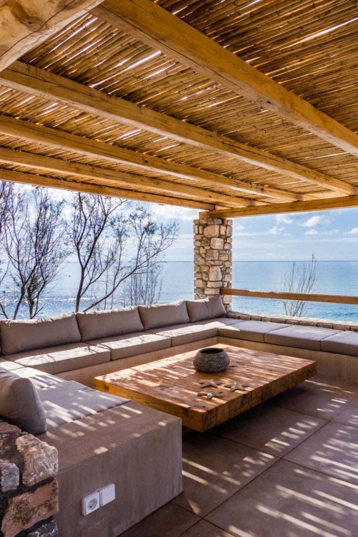 Beach House Arvi West