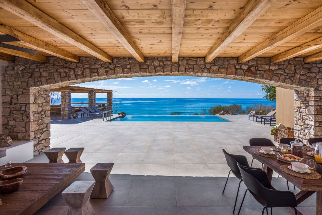 Beach House Arvi West