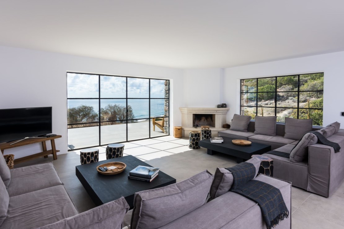 Beach House Arvi West