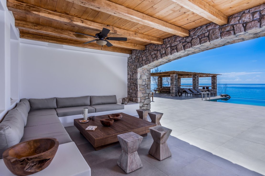 Beach House Arvi West