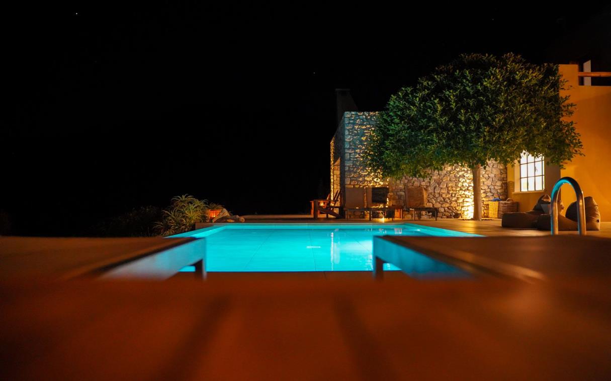 villa-crete-greece-island-luxury-beach-house-arvi-swim (2)