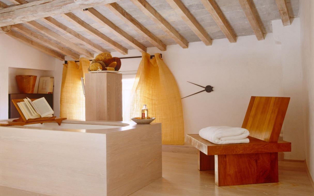 apartment-florence-tuscany-italy-luxury-modern-apartment-palazzo-bartolommei-bath (1).jpg
