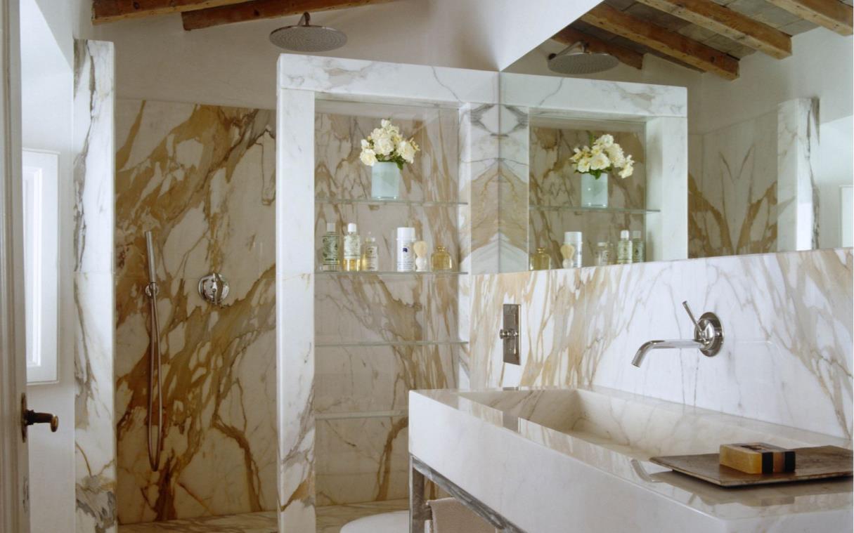 apartment-florence-tuscany-italy-luxury-modern-apartment-palazzo-bartolommei-bath (3).jpg