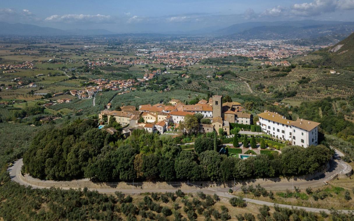 villa-florence-tuscany-italy-luxury-pool-borghese-aer (9).jpg