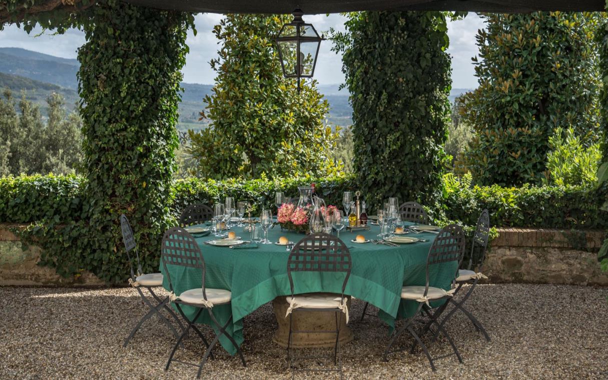 villa-florence-tuscany-italy-luxury-pool-borghese-ver (5).jpg