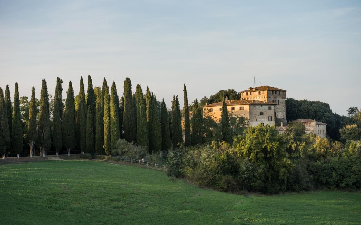 villa-siena-tuscany-italy-luxury-pool-agriturismo-castelnuovo-tancredi-cov.jpg