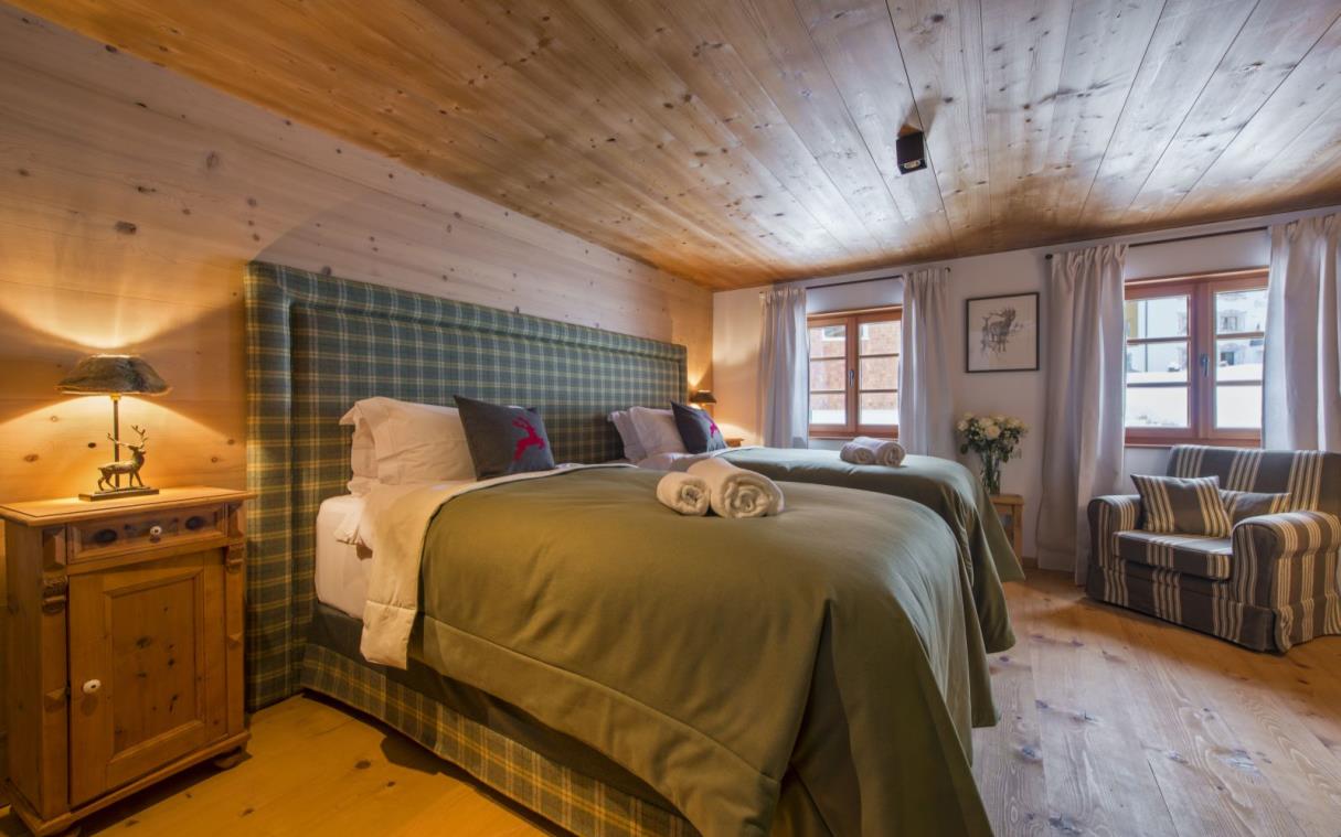 chalet-lech-stubenbach-alps-austria-luxury-spa-sauna-1597-bed-5.jpg