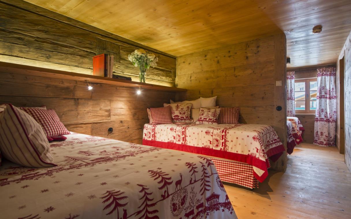 chalet-lech-stubenbach-alps-austria-luxury-spa-sauna-1597-bed-1.jpg