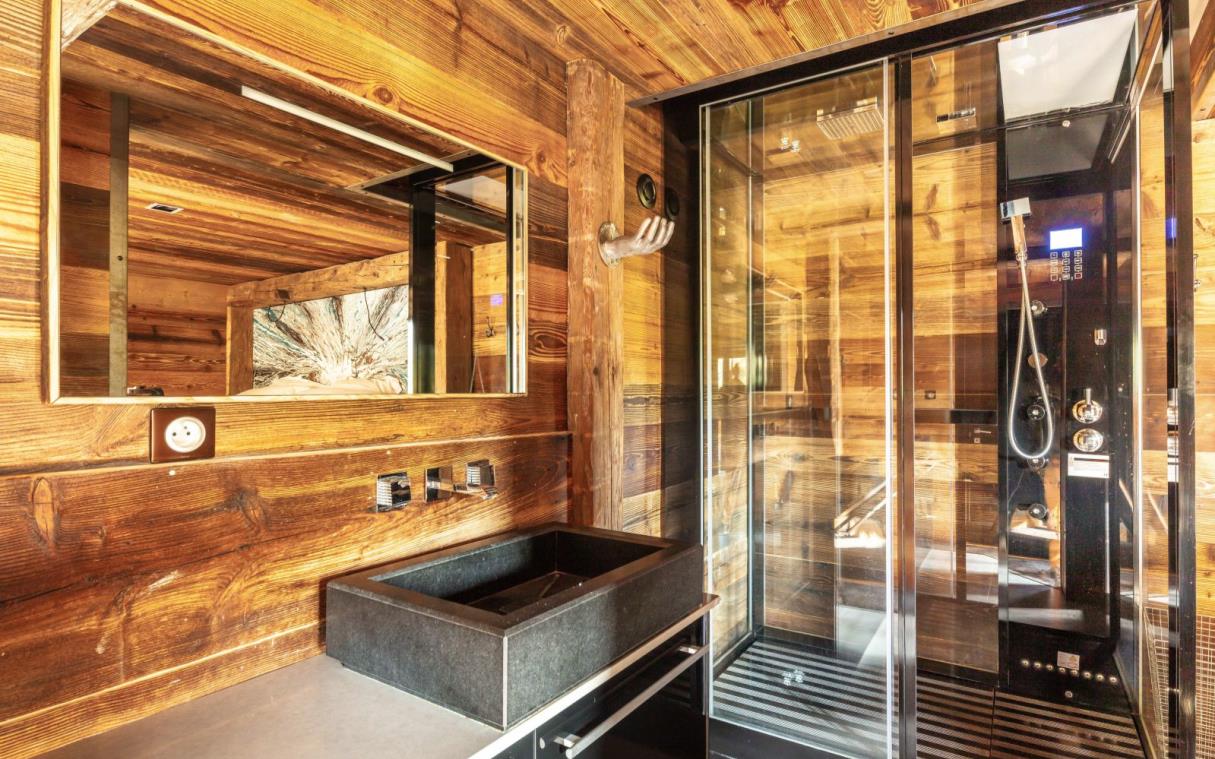 chalet-tignes-french-alps-france-luxury-catered-contemporary-quezac-bath (1).jpg