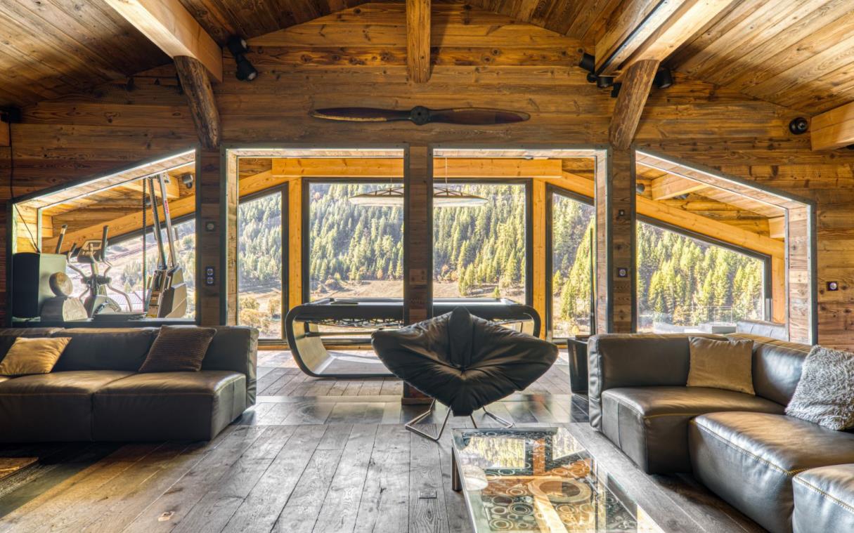 chalet-tignes-french-alps-france-luxury-catered-contemporary-quezac-liv.jpg