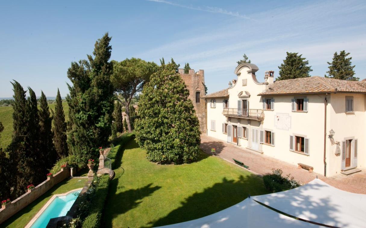 tuscany-florence-italy-vineyards-luxury-villa-castle-cabbiavoli-pool-2.jpg
