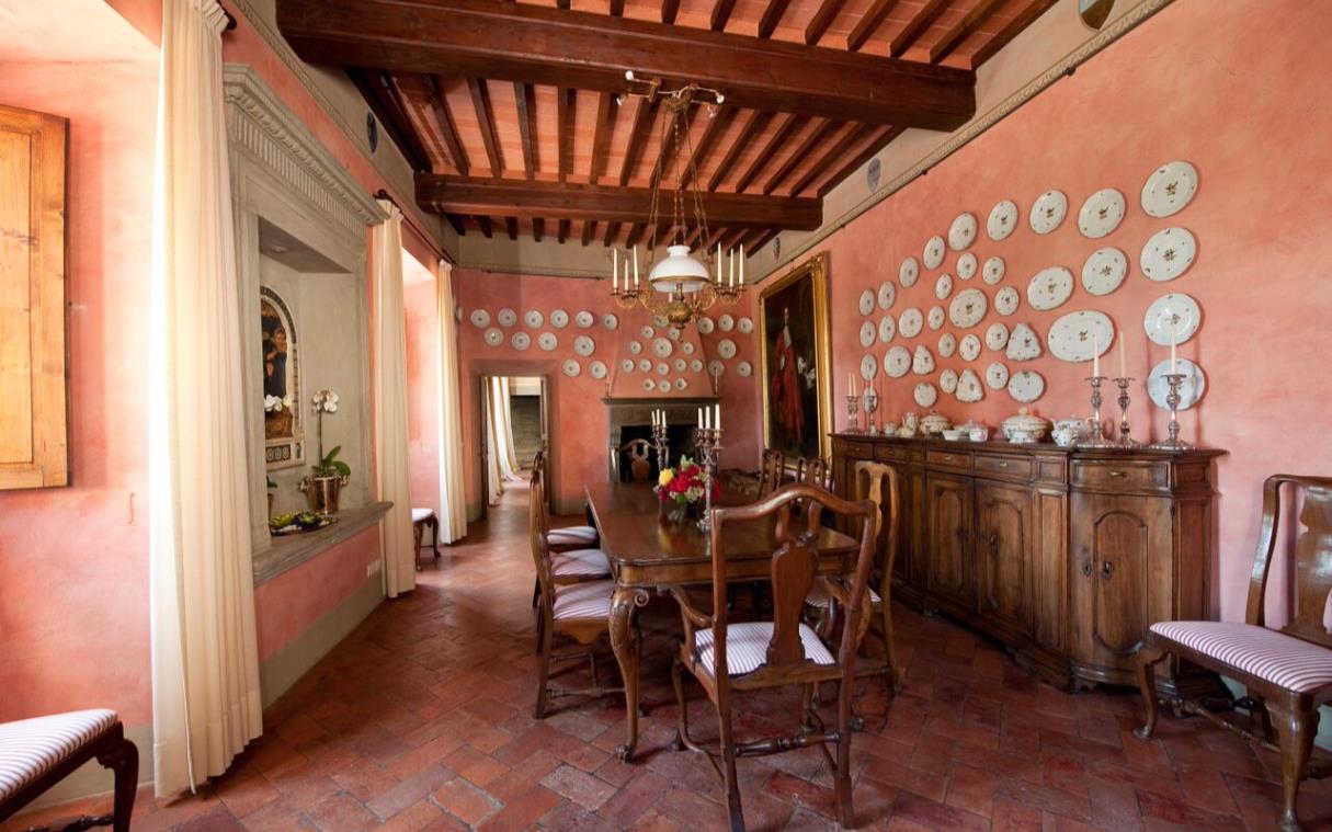 tuscany-florence-italy-vineyards-luxury-villa-castle-cabbiavoli-dining.jpg