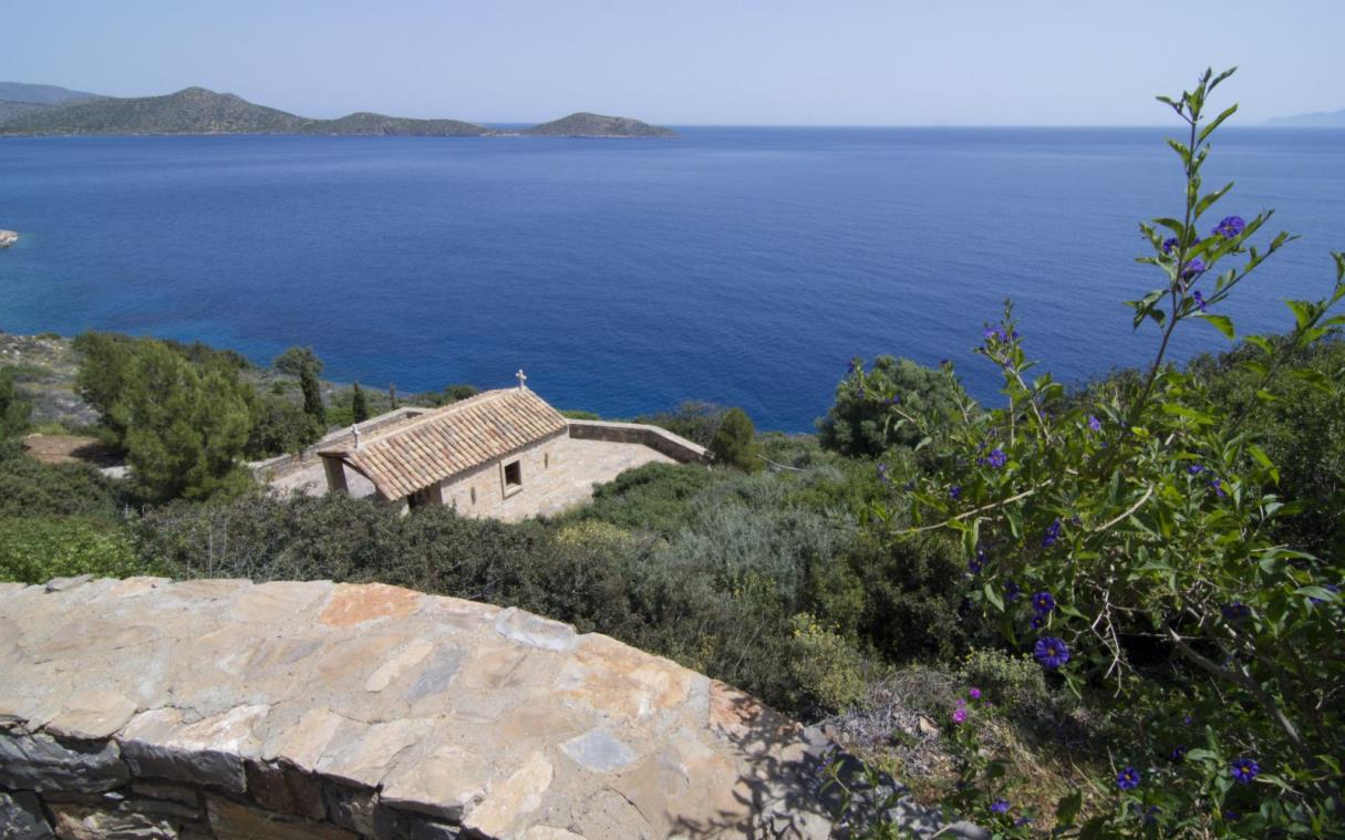 villa-elounda-crete-greece-pool-private-olous-vie.jpg