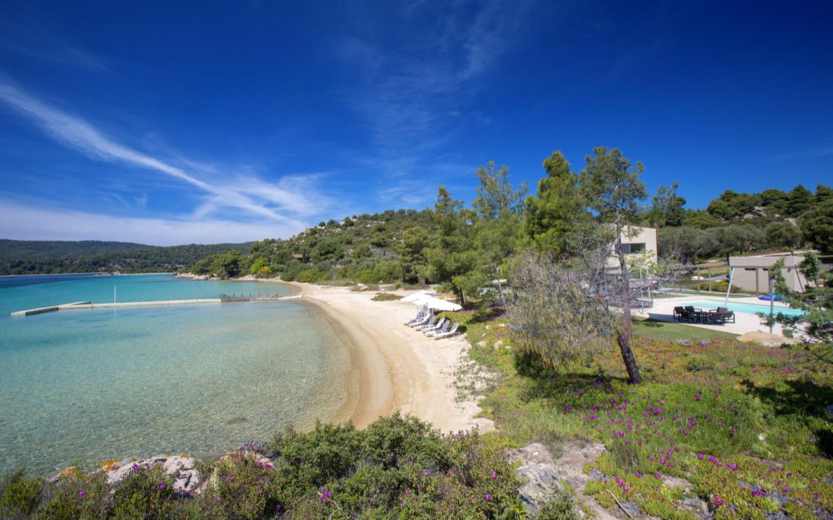 villa-diaporos-halkidiki-greece-luxury-beachfront-lagoon-loc (1).jpg