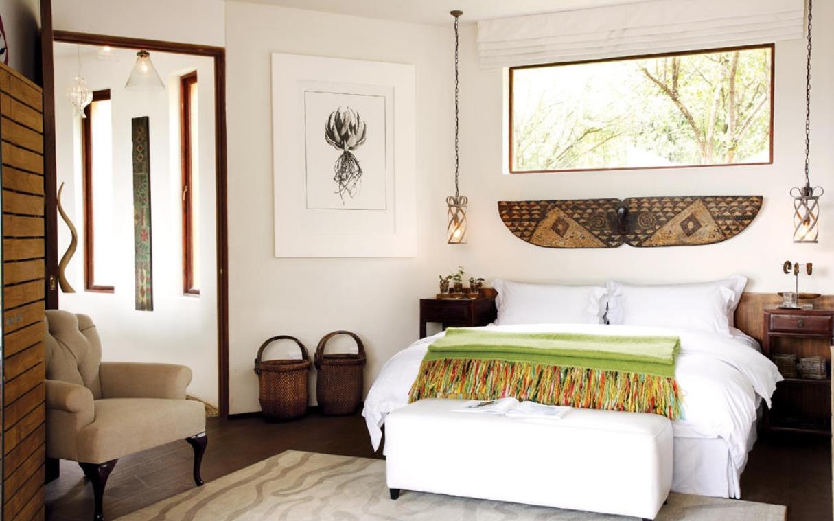 Lodge Madikwe Game Reserve South Africa Luxury Safari Molori Bed 9