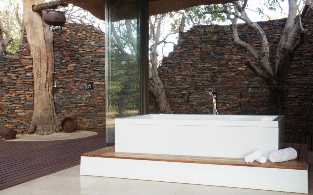 Lodge Madikwe Game Reserve South Africa Luxury Safari Molori Bath 8