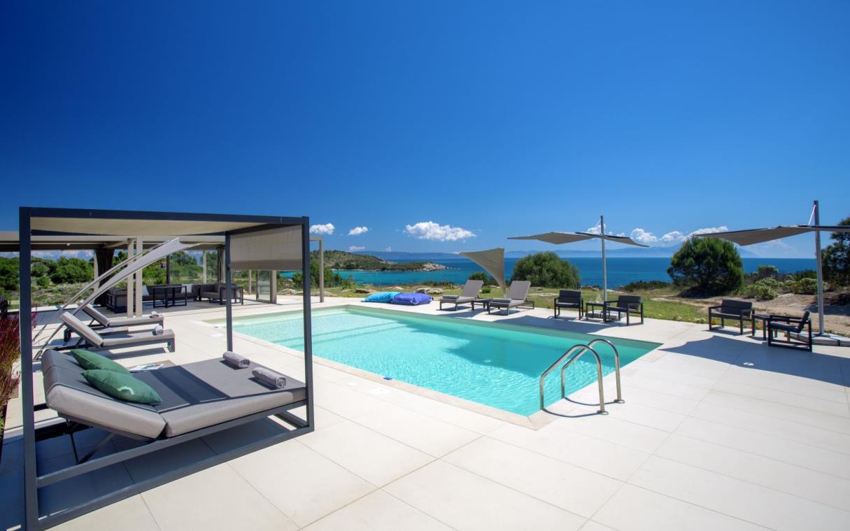villa-diaporos-halkidiki-greece-luxury-pool-treasure-cove-swim (1).jpg
