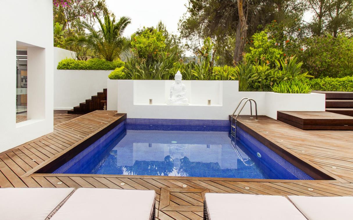 villa-ibza-balearic-islands-spain-luxury-pools-casa-india-swim2 (2)