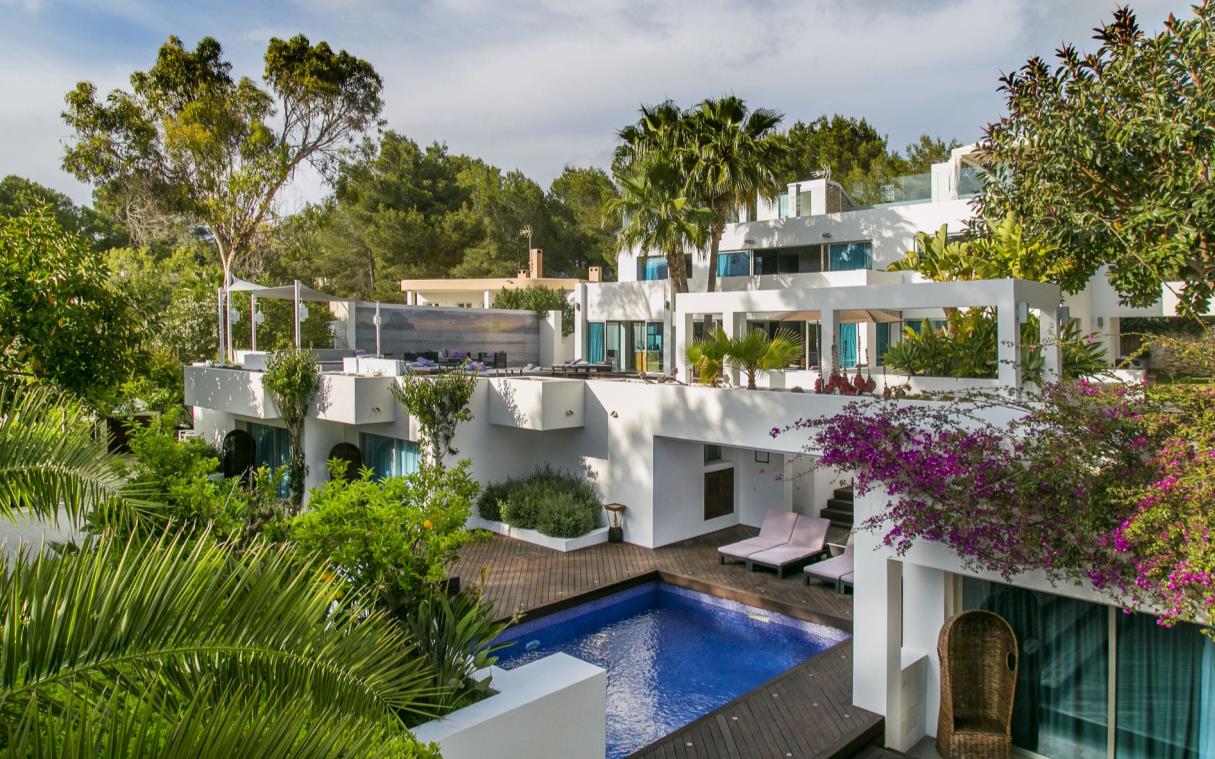 villa-ibza-balearic-islands-spain-luxury-pools-casa-india-cov