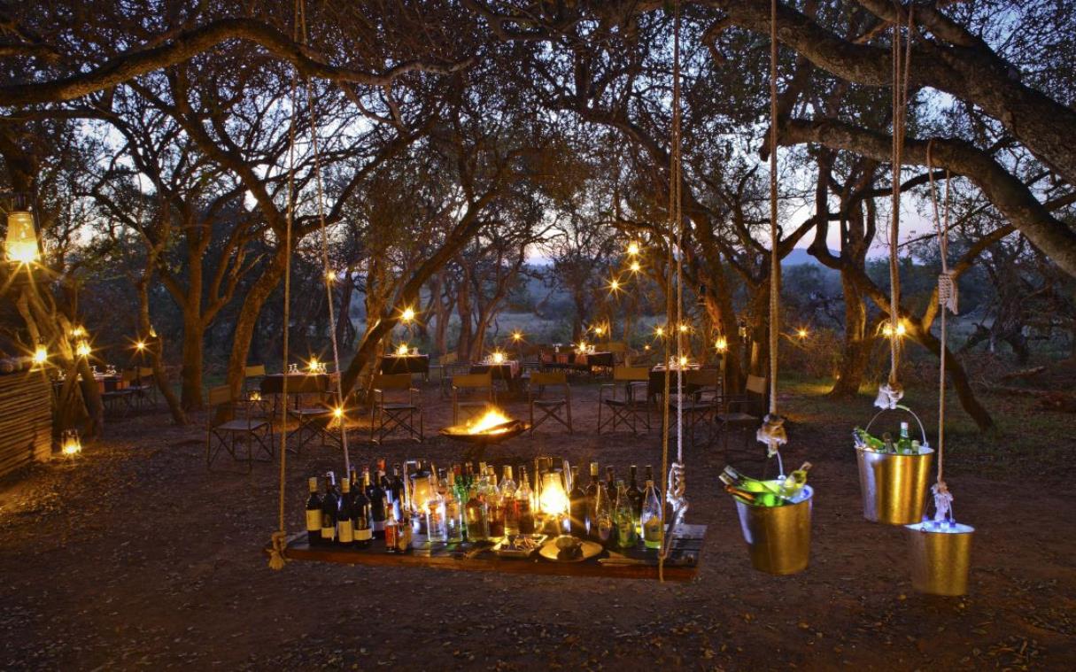 lodge-safari-south-africa-private-game-reserve-luxury-phinda-rock-out-din (2).jpg