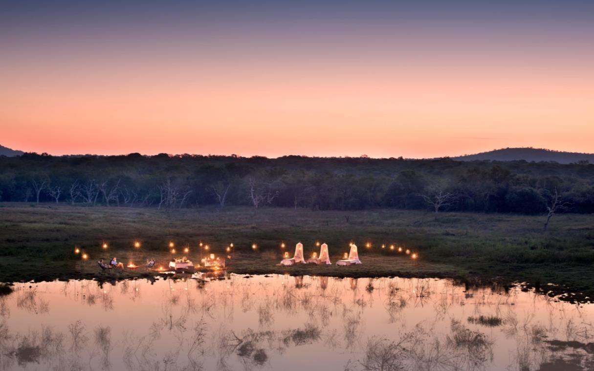 lodge-safari-south-africa-private-game-reserve-luxury-phinda-rock-out-din.jpg