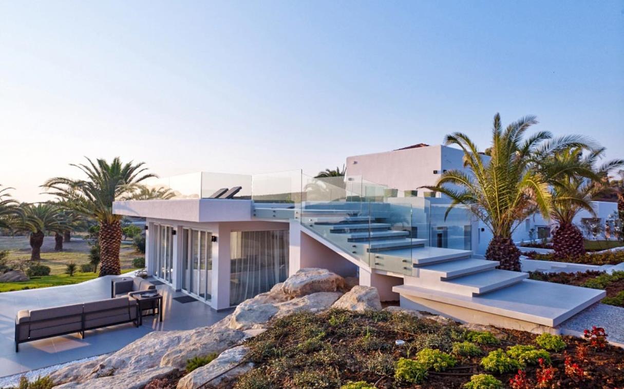 villa-diaporos-halkidiki-greece-luxury-seafront-white-ext (17).jpg