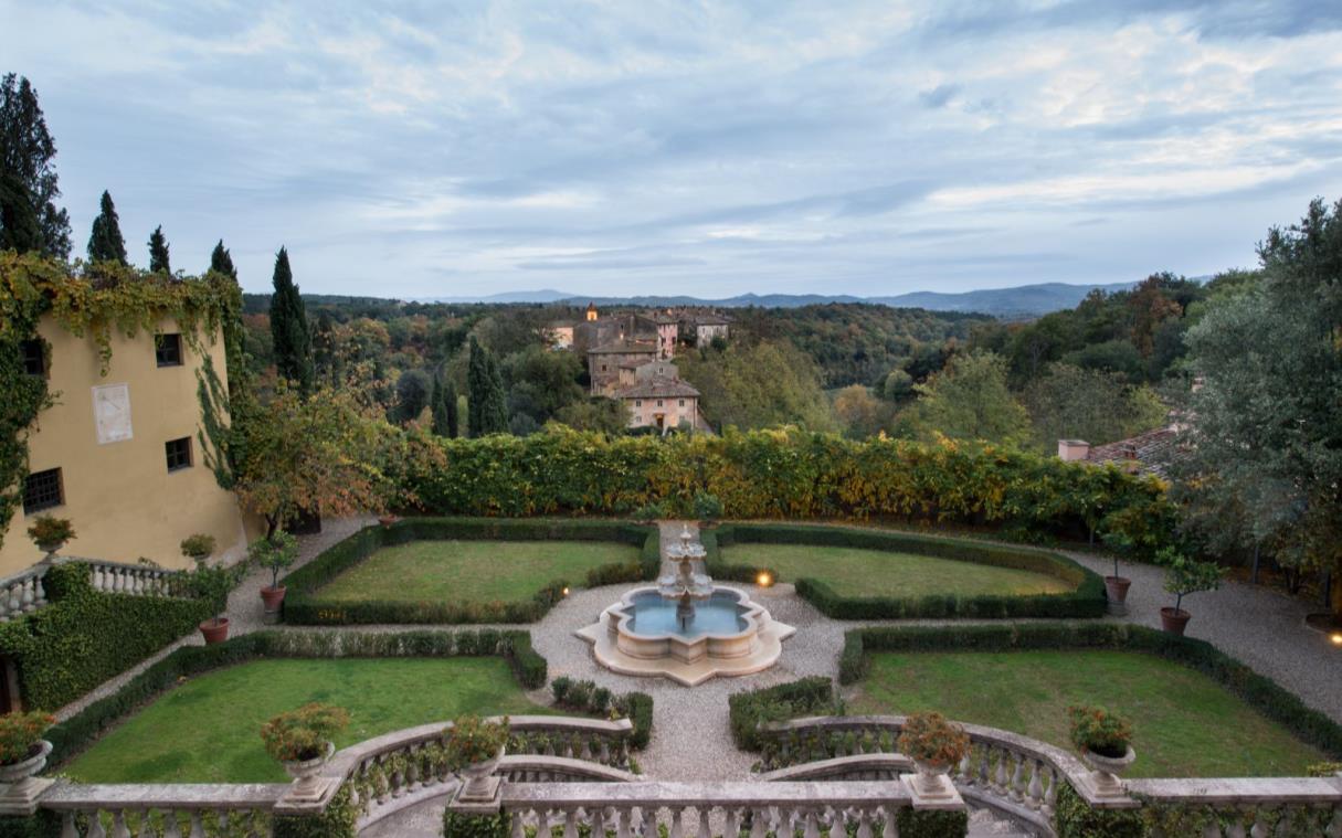 villa-tuscany-arezzo-italy-luxury-pool-spa-il-borro-gar (12).jpg