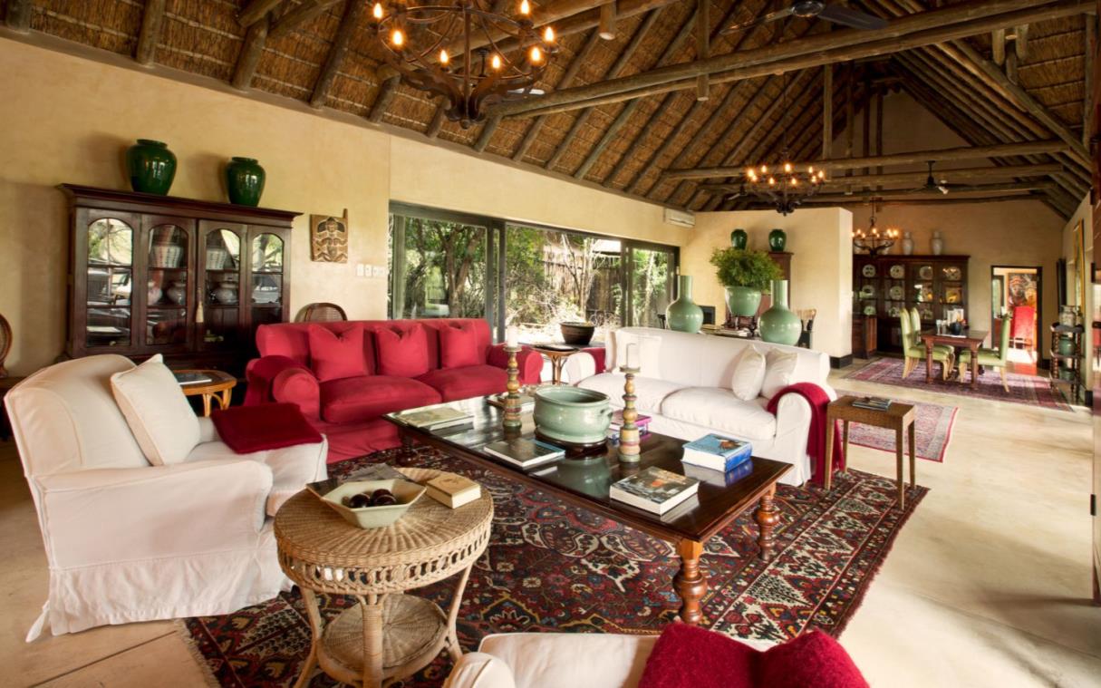 villa-south-africa-safari-luxury-lodge-royal-malewane-liv (1).jpg