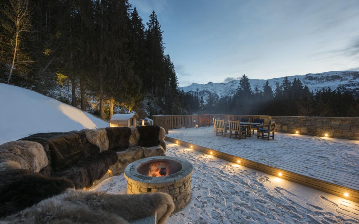 chalet-meribel-french-alps-france-luxury-jacuzzi-sauna-valentine-ter (7).jpg