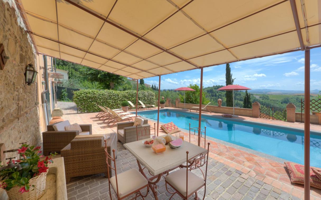 villa-siena-tuscany-countryside-pool-views-luxury-angelica-poo-11.jpg