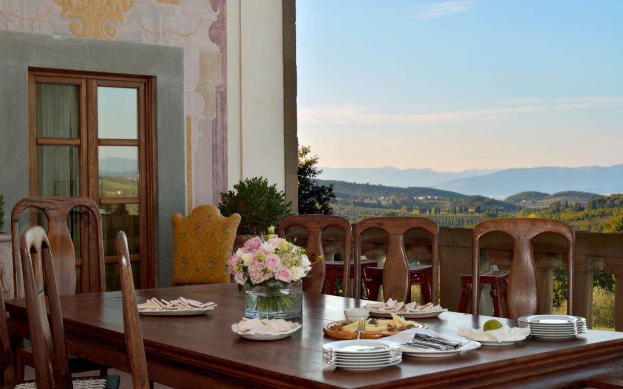 villa-florence-tuscany-italy-luxury-pool-machiavelli-din (3).jpg