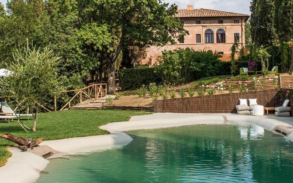 villa-siena-tuscany-chianti-italy-swimmingpool-palio-armena-ext-1.jpg