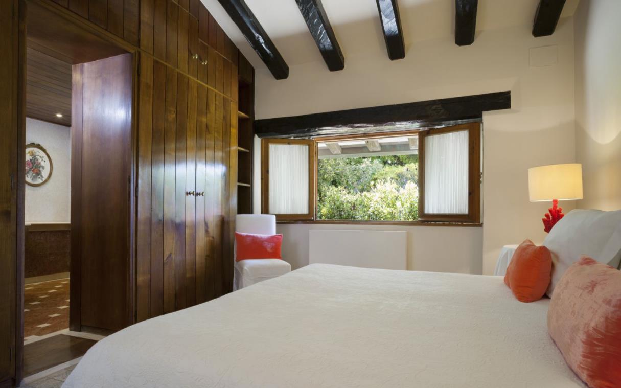 villa-porto-ercole-argentario-tuscany-italy-luxury-pool-fe-bed (5).jpg