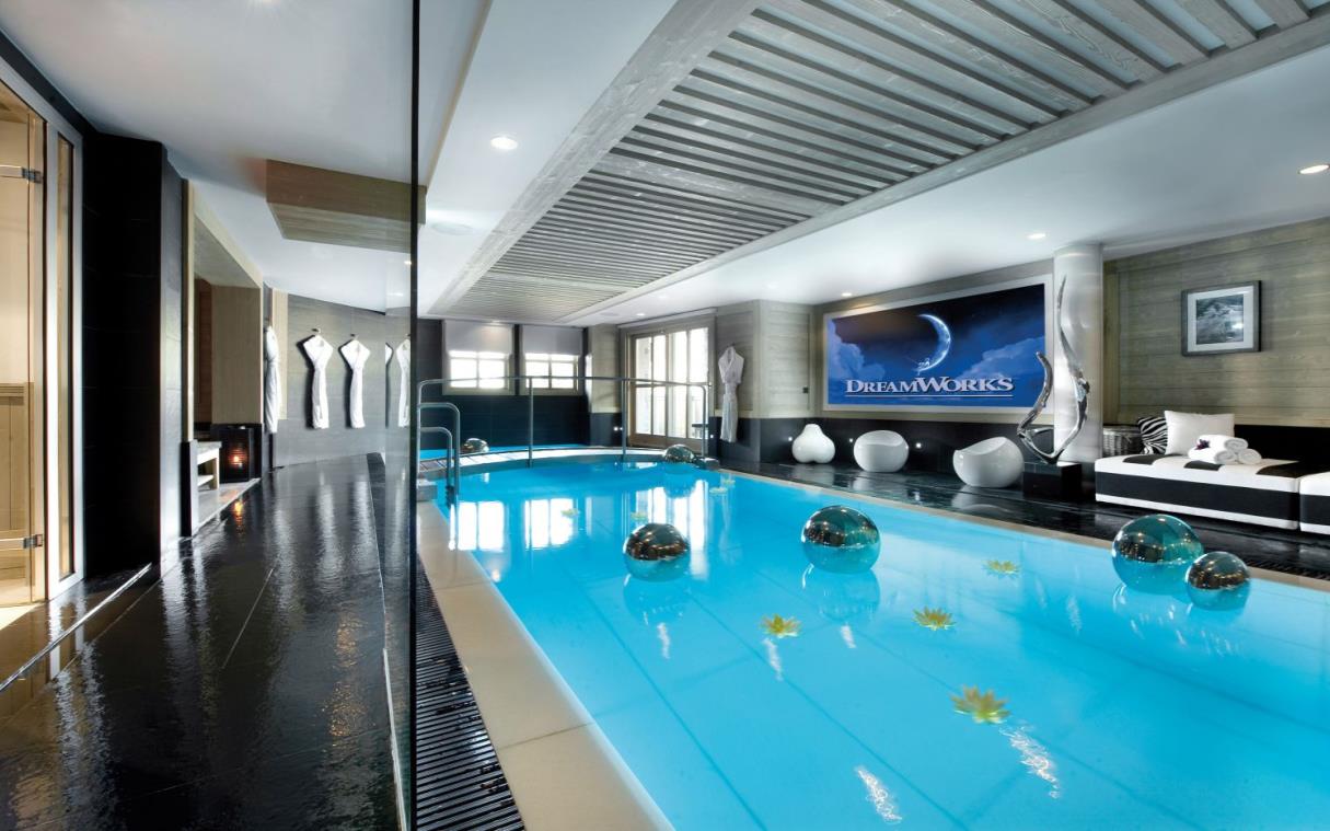 chalet-courchevel-french-alps-france-luxury-pool-karakoram-swim (1).jpg