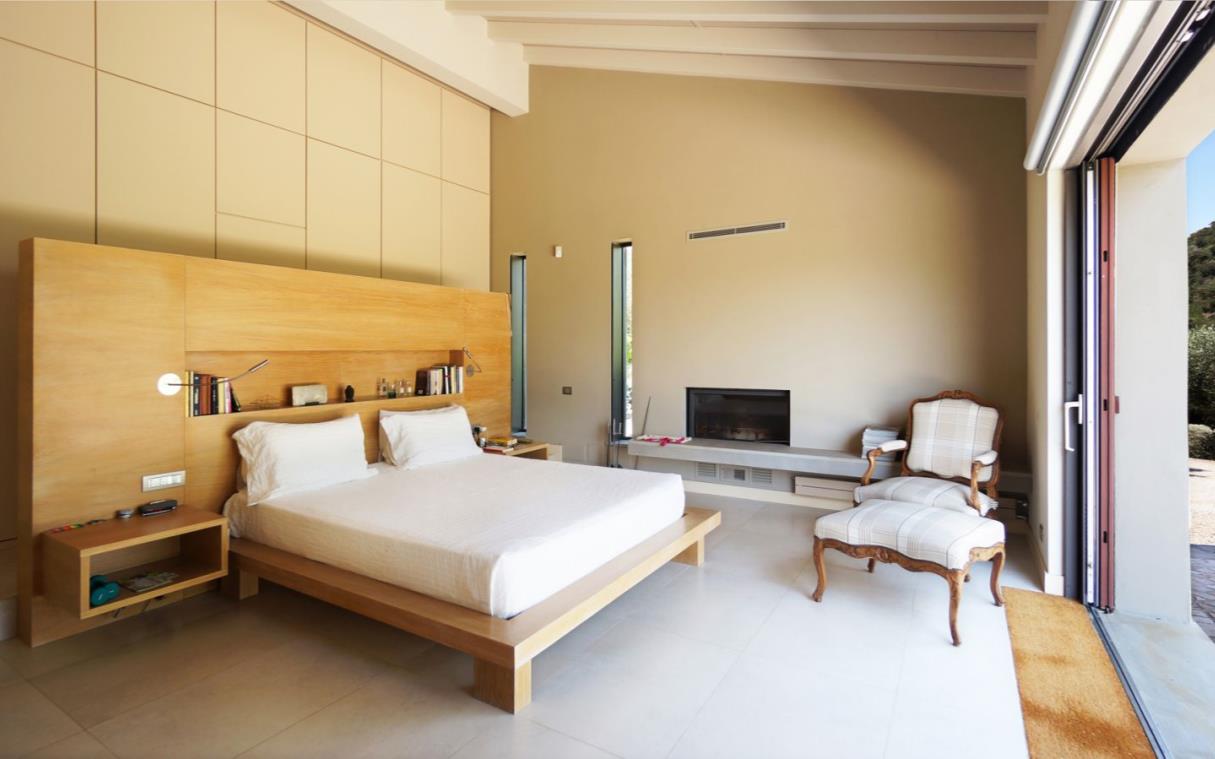 villa-maremma-tuscany-italy-luxury-pool-grifone-bed (1).jpg