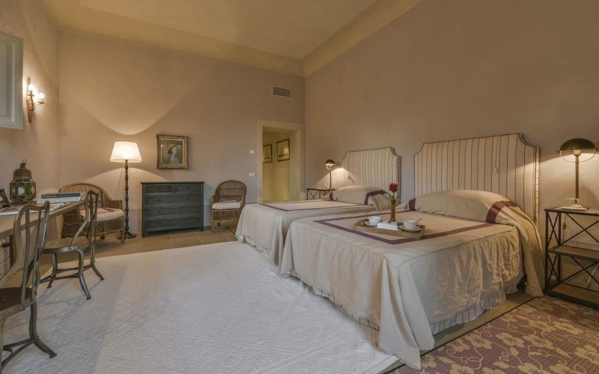 villa-tuscan-coast-tuscany-country-spa-serratone-bed (23).jpg