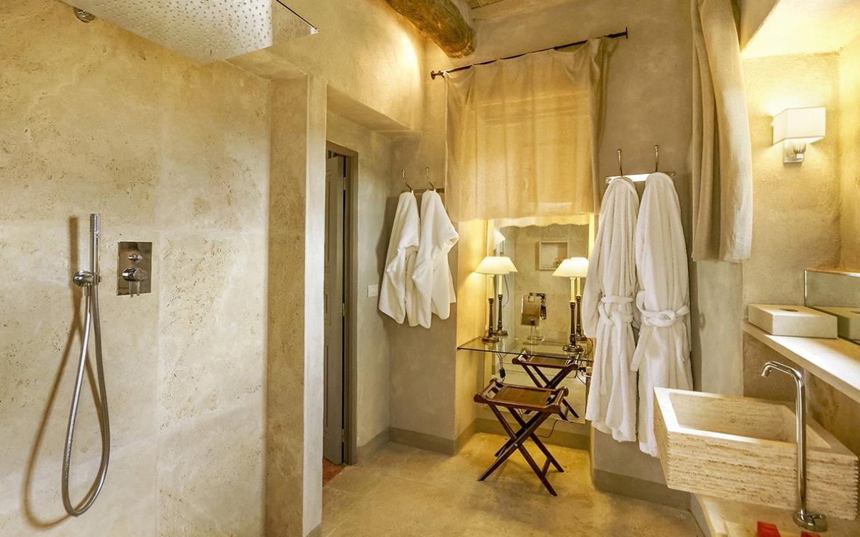 villa-florence-tuscany-italy-luxury-pool-case-crete-bath 2 (2)