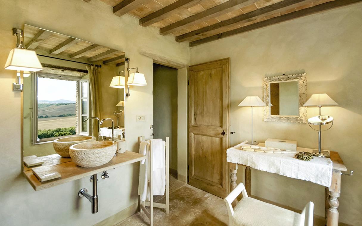 villa-florence-tuscany-italy-luxury-pool-case-crete-bath 2 (1)