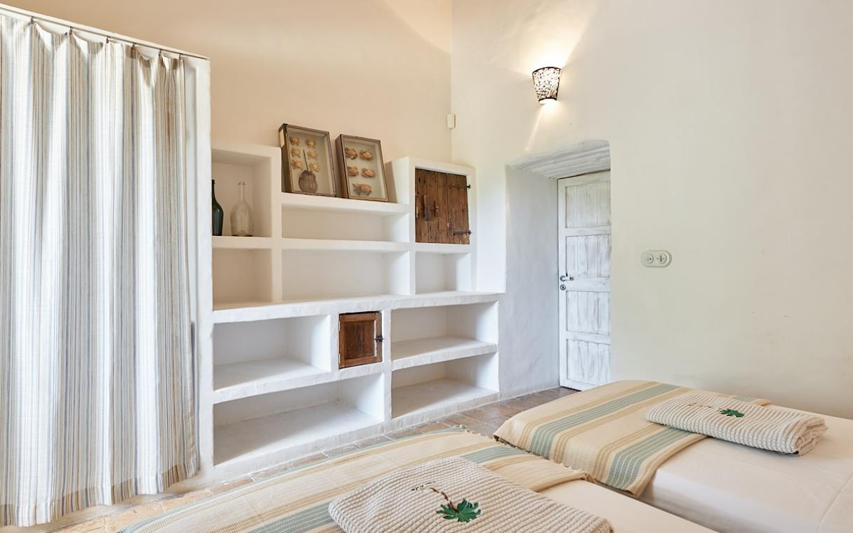 villa-formentera-balearic-islands-spain-rural-relaxing-luxury-can-rita-bed (6).jpg
