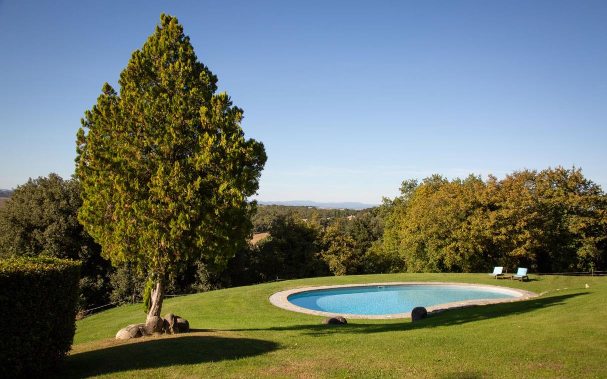 villa-siena-tuscany-italy-luxury-pool-agriturismo-castelnuovo-tancredi-pool.jpg