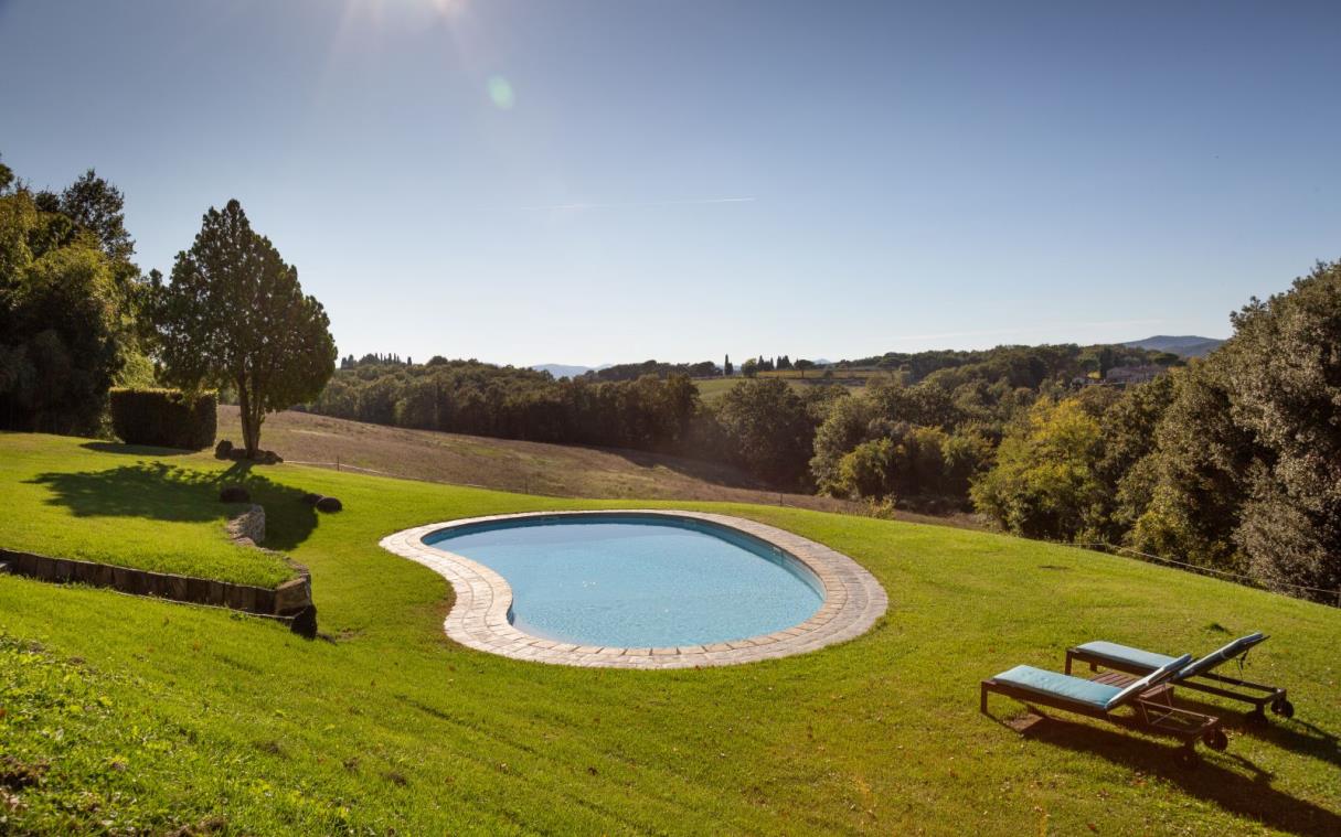 villa-siena-tuscany-italy-luxury-pool-agriturismo-castelnuovo-tancredi-poo.jpg