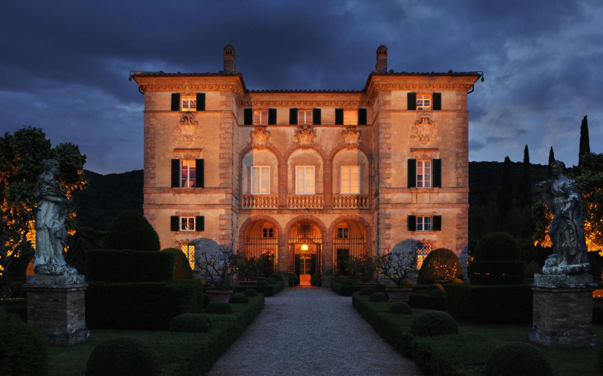 villa-siena-tuscany-italy-luxury-pool-garden-cetinale-ext (3)