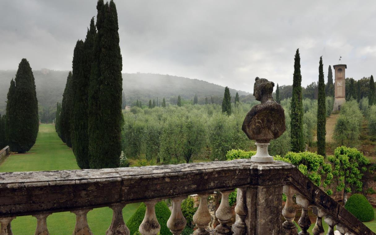 villa-siena-tuscany-italy-luxury-pool-garden-cetinale-bal (3)